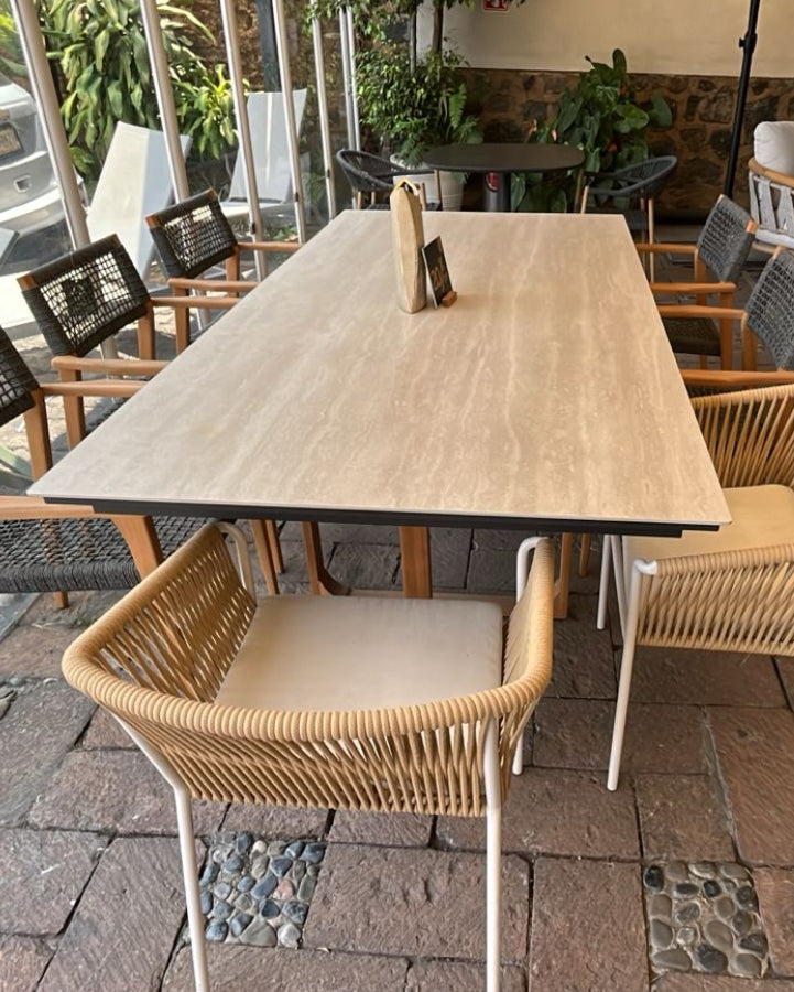 Pebble Mesa de Comedor Rectangular — Travertino